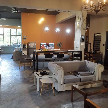 Hotel Wayton Express George Town Exterior foto